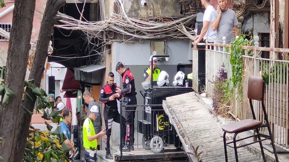SON DAKİKA | Fatih’te döviz bürosunda silahlı kavga: 2 ölü, 2 yaralı