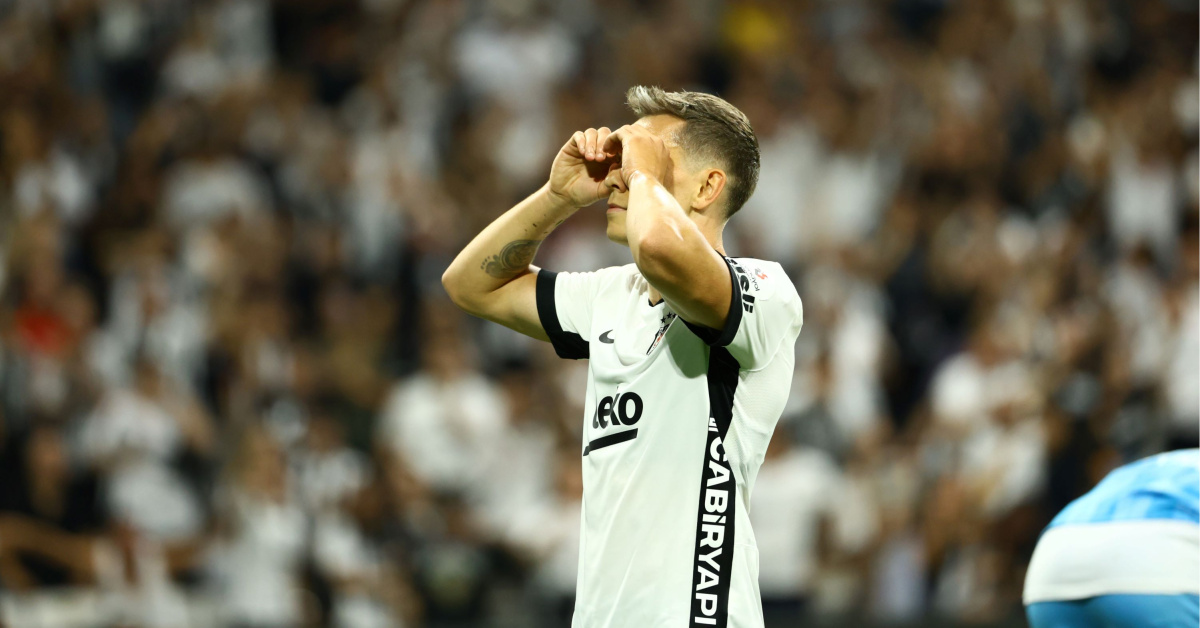 Beşiktaş'a Trossard'dan kötü haber!