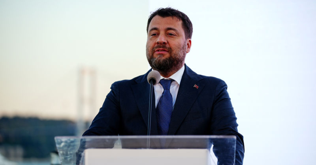 Emre Tezmen, Pusula yönetiminden ayrıldı