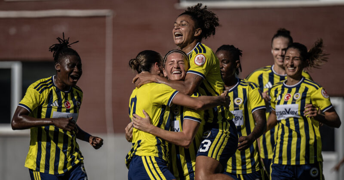 Fenerbahçe ArsaVev, derbide Beşiktaş'ı devirdi!