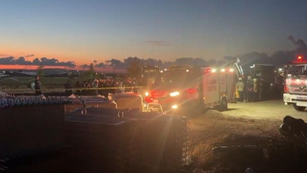 Büyükçekmece'de toprak kayması: 2 işçi göçük altında