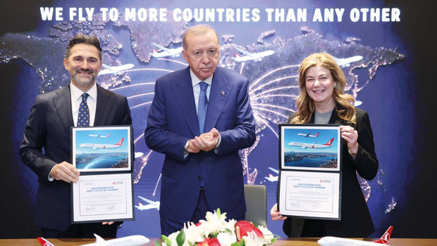 Boeing ile 150 uçak anlaşması imzalandı