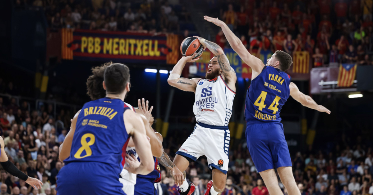 Anadolu Efes, Barça'ya mağlup!
