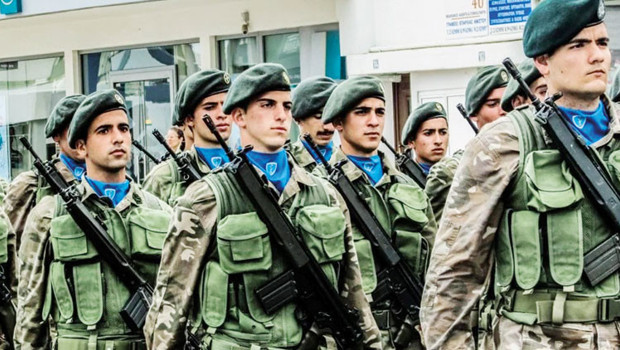 Yunanlar savaş çıkıyor sandı! 100 bin kişiye sevk mesajı seferberlik paniği yarattı