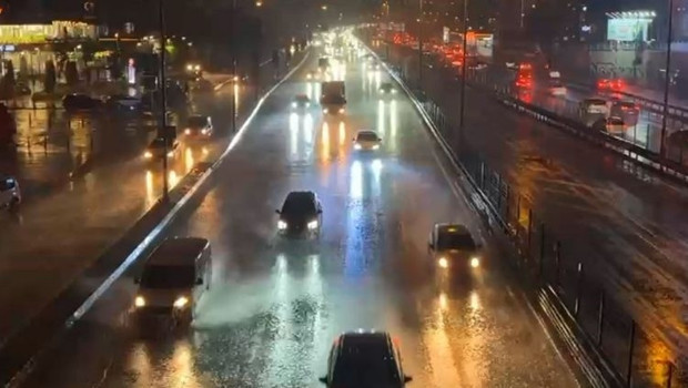 İstanbul'da sağanak etkili gerçekleşti