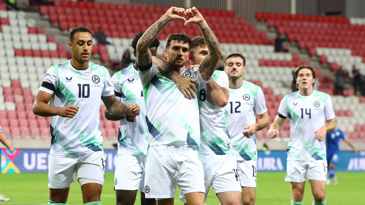 İrlanda, İsrail'e acımadı: Üç puanı 3 golle aldı!