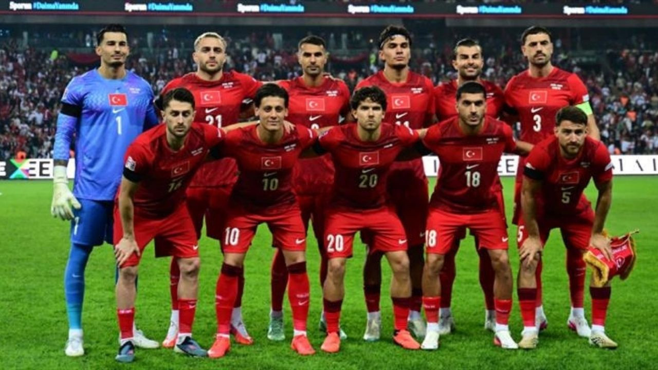 Türkiye İtalya: İlk 11 belli gerçekleşti! Montella'dan flaş karar