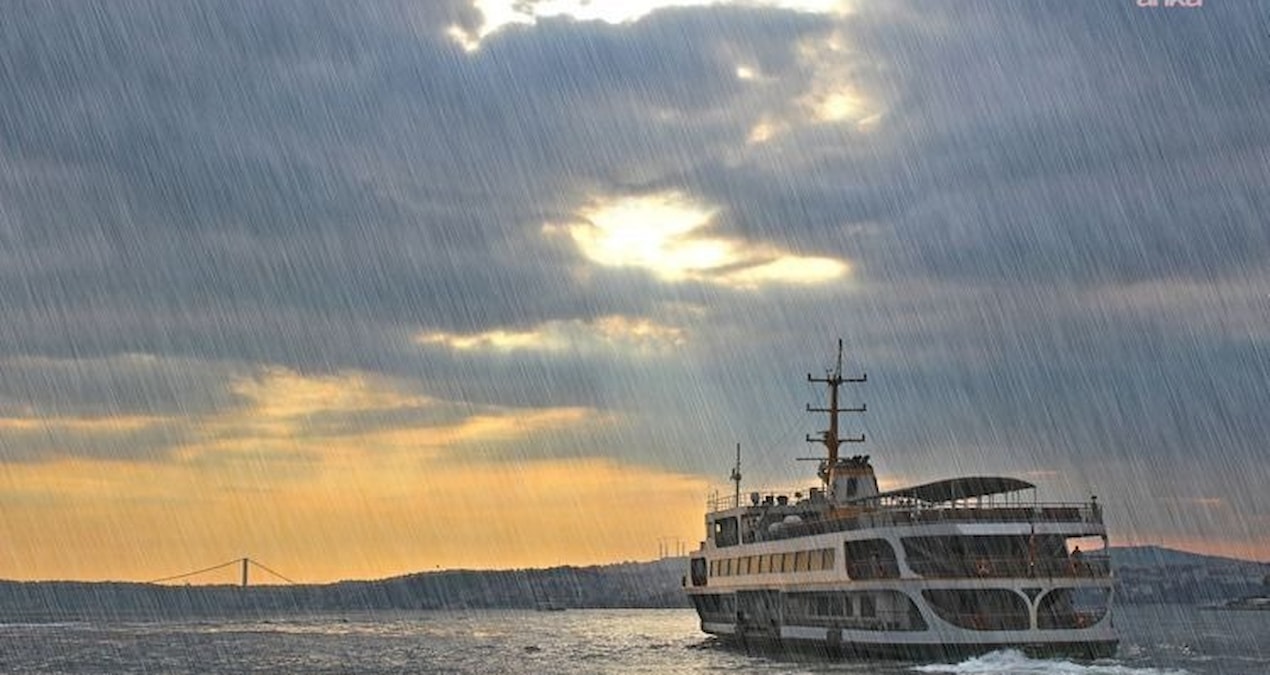İstanbul’da sağanak alarmı! Trafik kilitlendi!