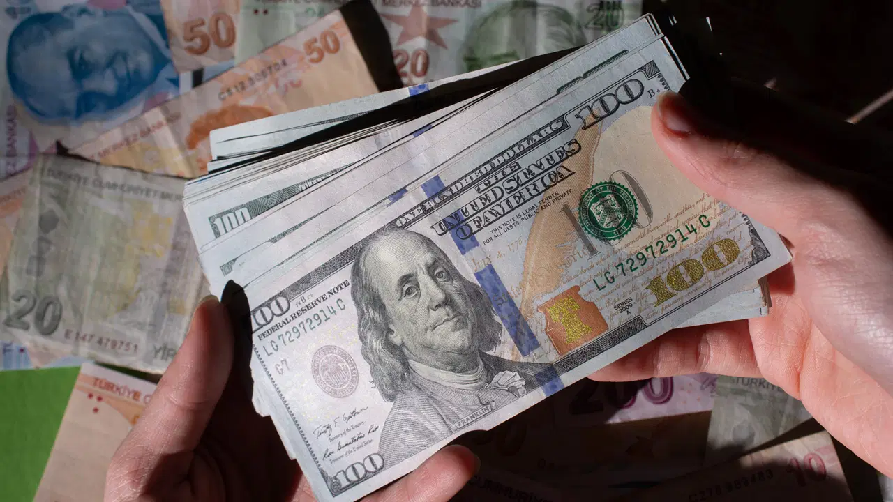 Dolar/TL'de yeni rekor hazırlığı: 49 TL sınırına dayandı