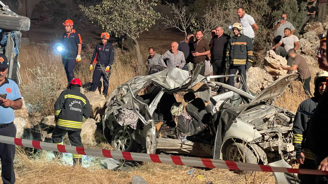 Son dakika... Gaziantep'te kazada ölen 7 kişinin kimlikleri belli gerçekleşti