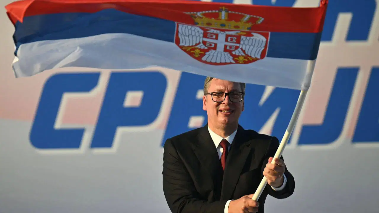 Sırbistan erken seçime gidiyor: Vucic istifa etti, başbakanlık için sahaya indi