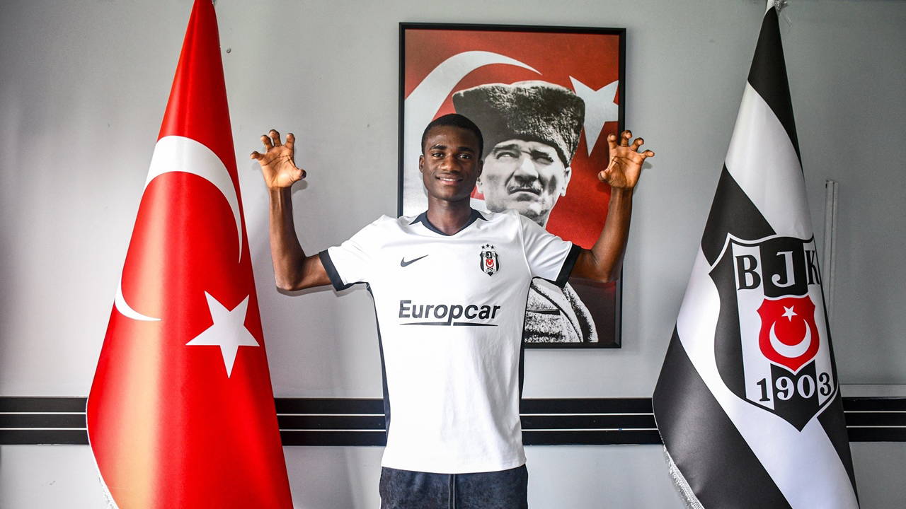 Beşiktaş, 14 yaşındaki genç oyuncuyu kadrosuna kattı