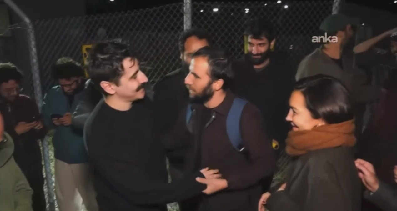 Komedyen Deniz Göktaş tahliye gerçekleşti; cezaevinden esprilerle çıktı