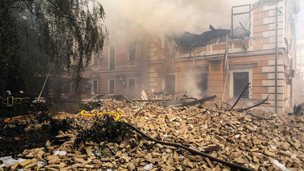 Ukrayna trenleri Rusya Kiev’i vurdu