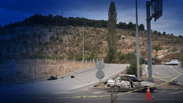 Çanakkale'de otobüs ile otomobil çarpıştı: 2 kişi hayatını kaybetti