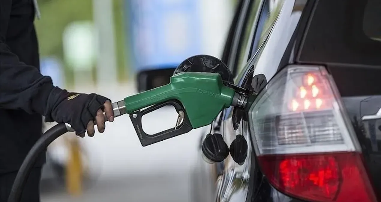 Benzine 12.48 TL'lik zam korkusu