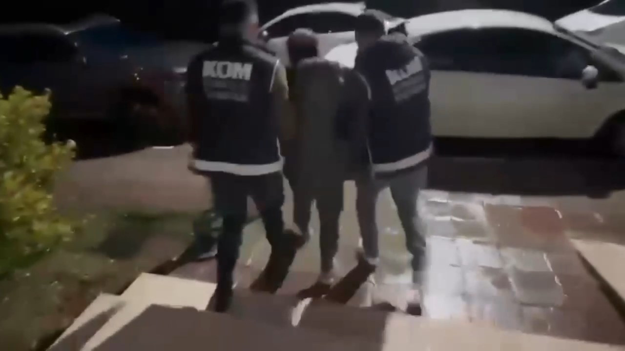 İstanbul merkezli 6 ilde FETÖ operasyonu: 20 kişi gözaltında