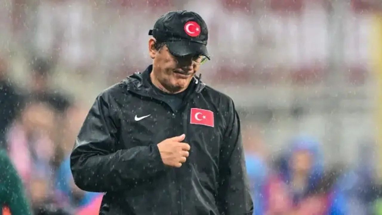 Montella'nın biletini tarihini vererek kestiler: İtalya'yı kurtardı kendisi bitti!