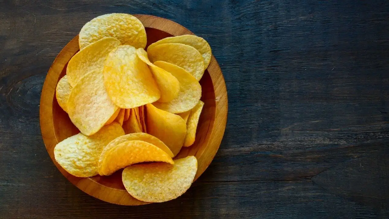 Evde cips keyfi! Fırında çıtır çıtır ev yapımı cips tarifi