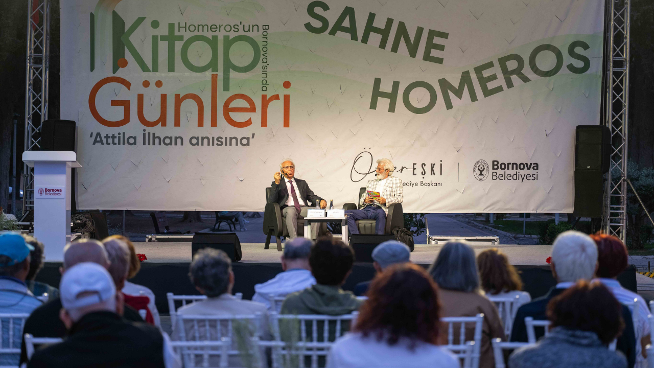 Hidayet Karakuş, 7. Homeros Kitap Günleri’nde okurlarıyla buluştu