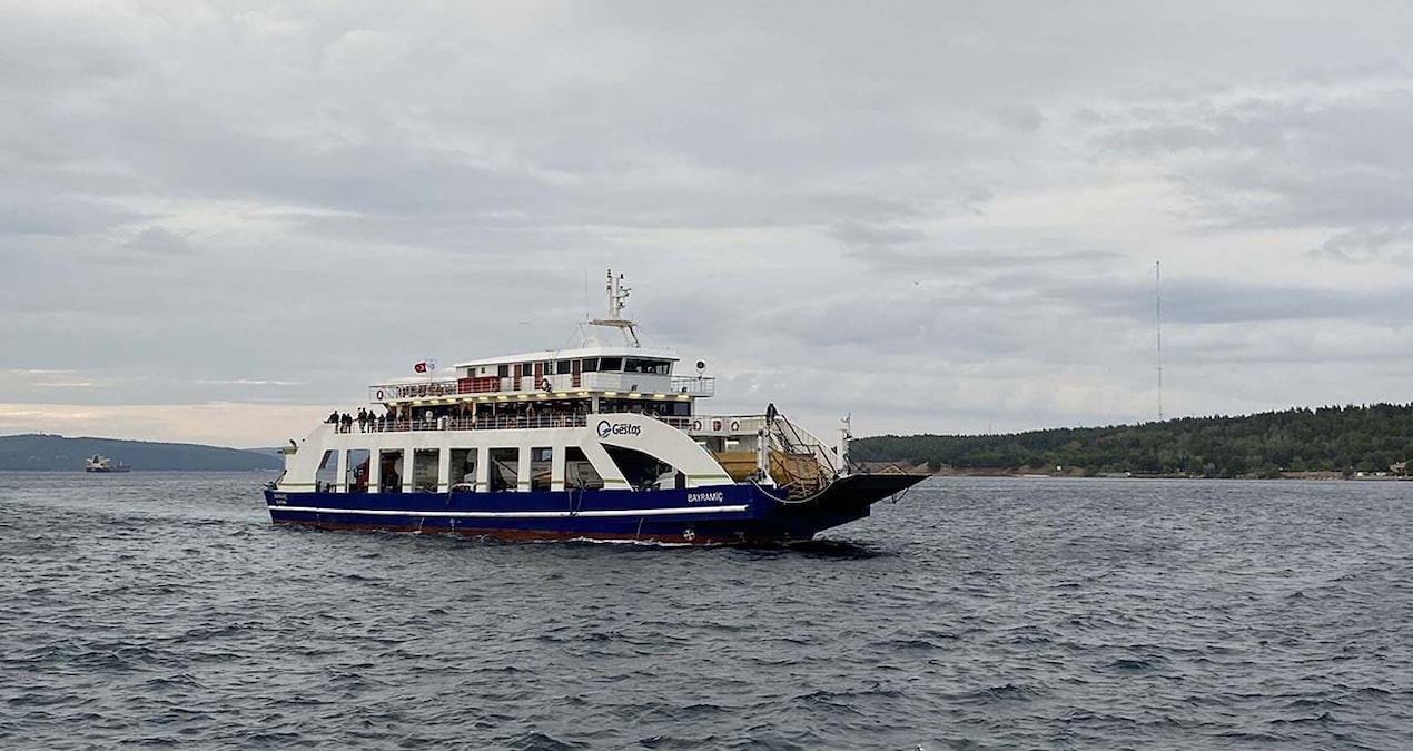 Gökçeada feribot seferlerine hava engeli: Saatler belli gerçekleşti