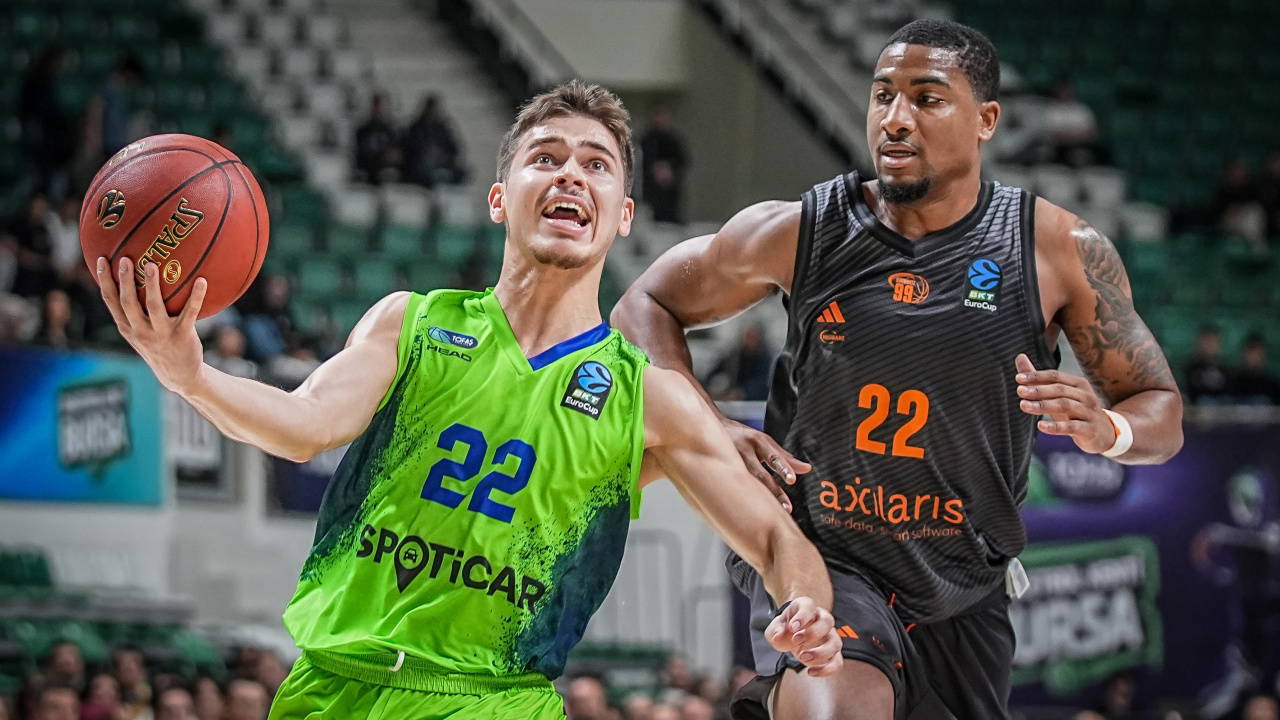 TOFAŞ EuroCup'a galibiyetle start aldı!