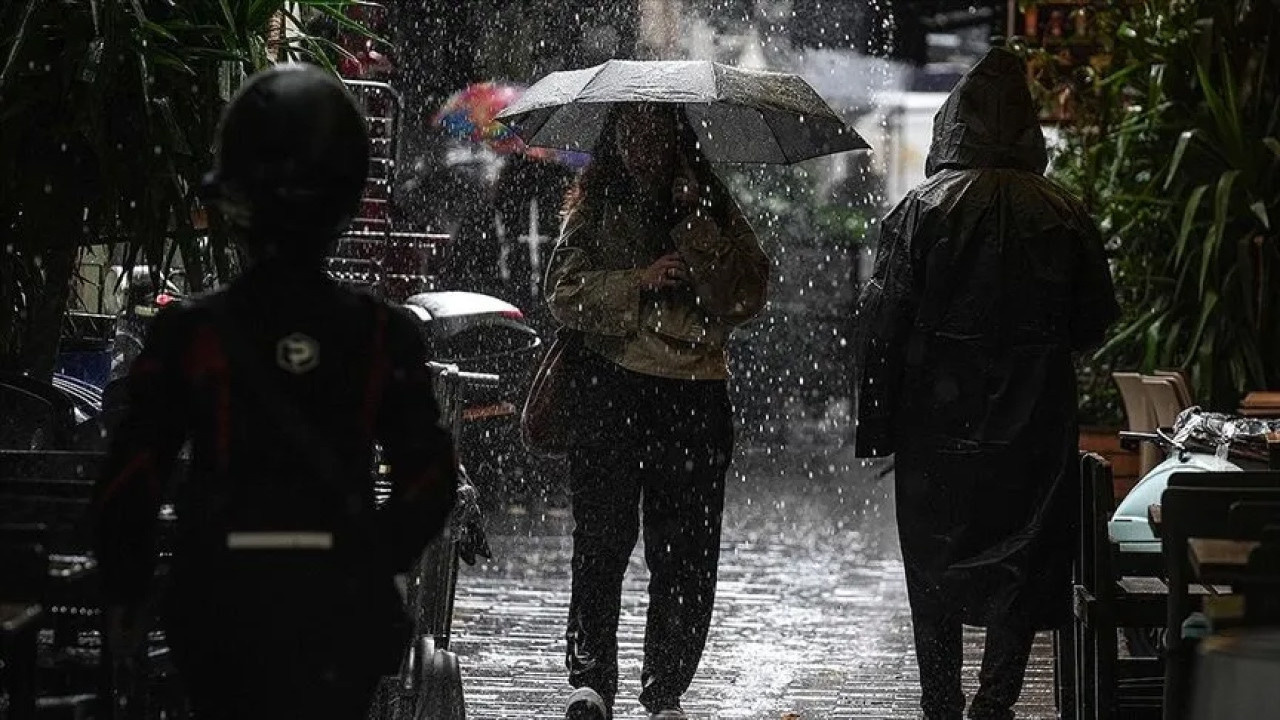 Meteoroloji saatleriyle duyurdu: Yurdun tamamında kuvvetli sağanak var