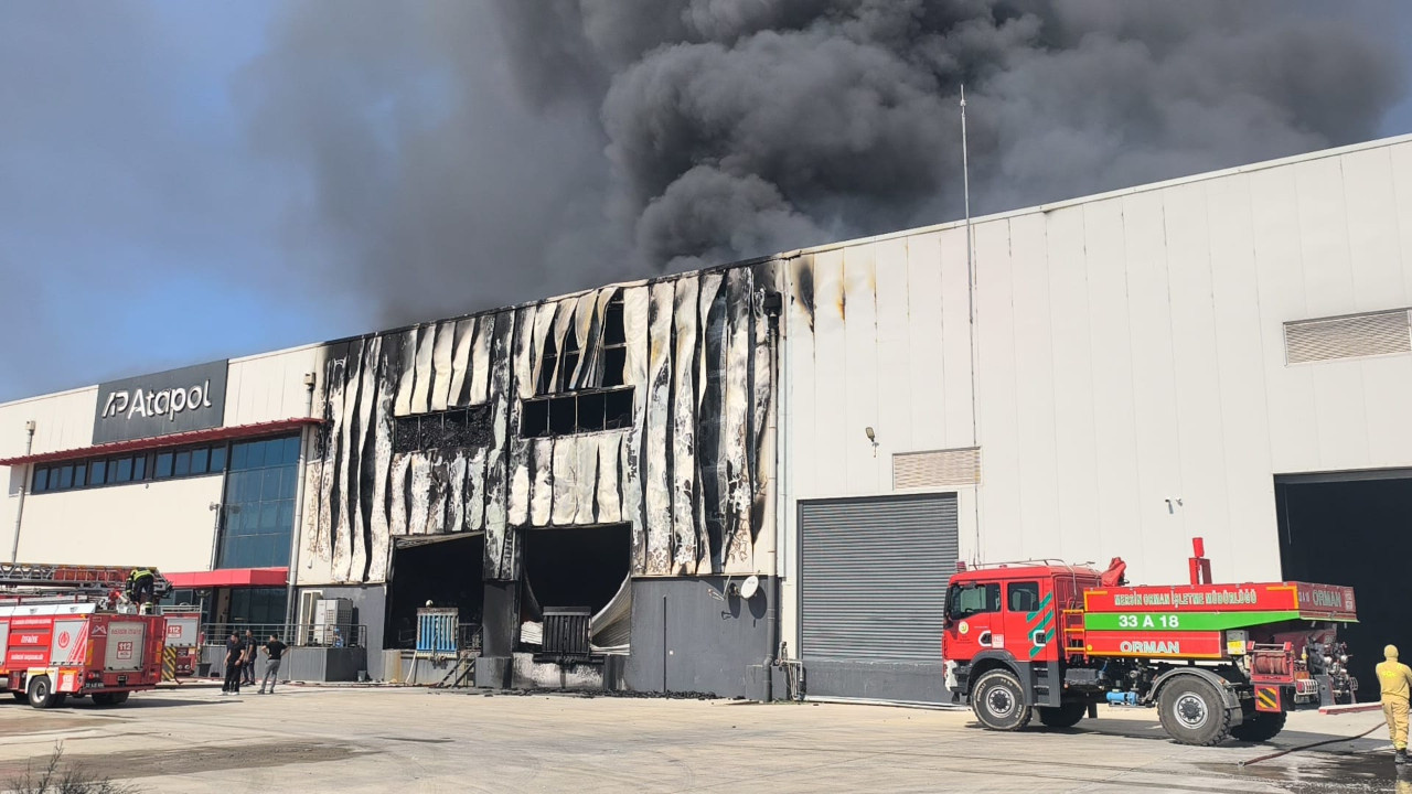 Son dakika | Kimya fabrikasında yangın çıktı! Kara dumanlar yükseliyor