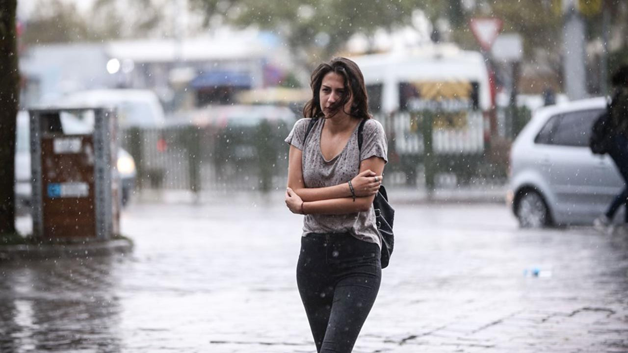Gök delinecek, kara bulutlar çökecek! Meteoroloji illeri tek tek duyurdu
