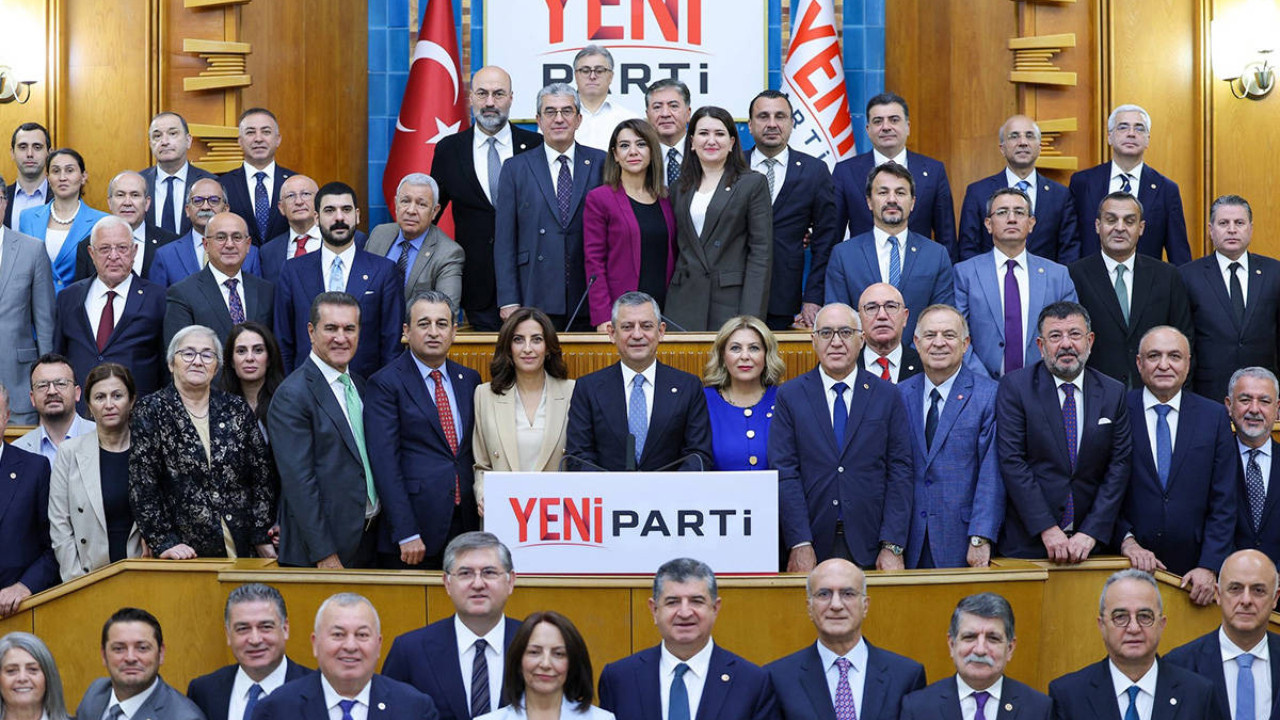 TBMM yarın açılıyor: Özgür Özel YENİ Parti'nin kararını duyurdu