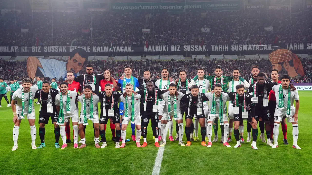 Konyaspor - Filistin maçında dostluk kazandı: 'Özgür olana dek maç ertelenmiştir'