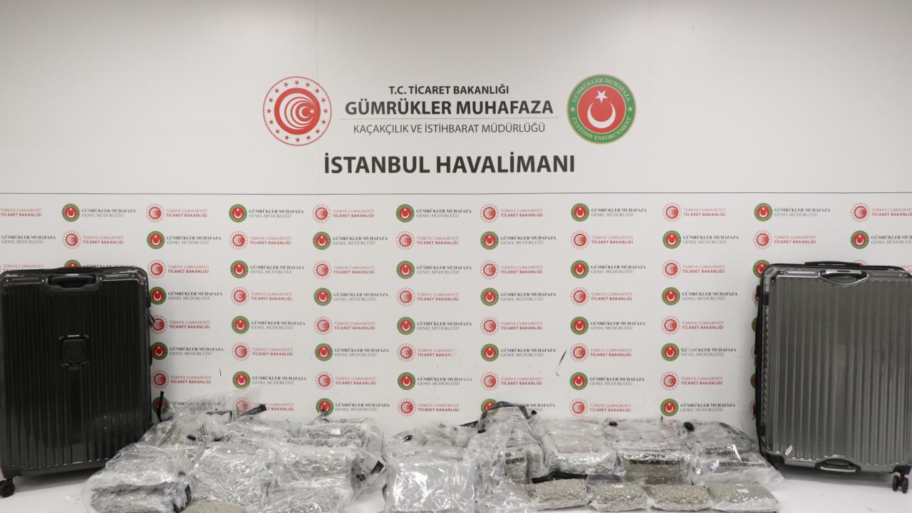 İstanbul Havalimanı'nda 34 kilogram uyuşturucu ele geçirildi