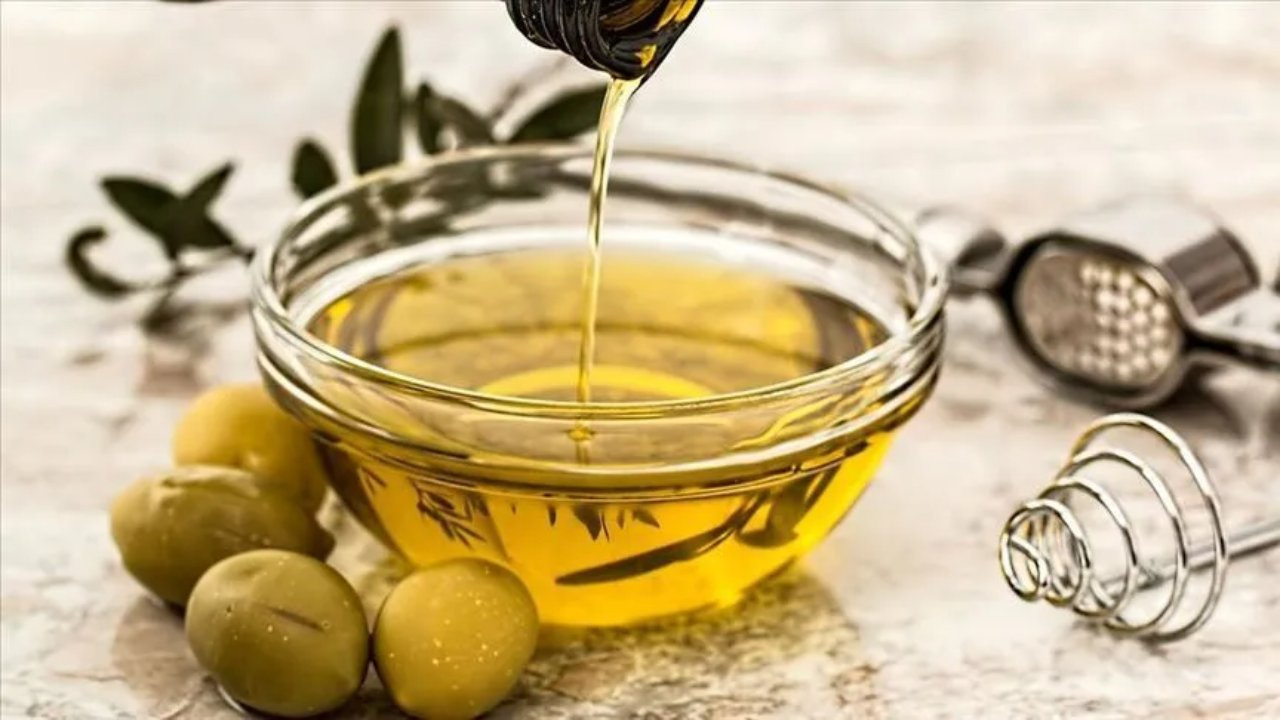 Gurme ve kooperatif diye etiket basıp sahte zeytinyağı satmışlar!