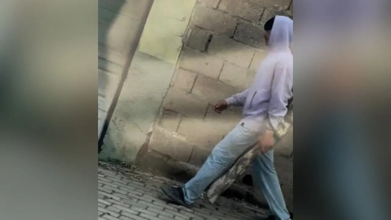Sosyal medyadaki görüntü polisi harekete geçirdi: Tüfekle dolaşan 17 yaşındaki genç yakalandı