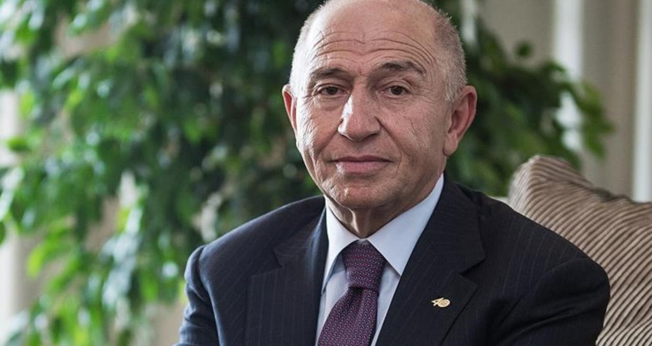 Katalanlar, Nihat abiye sopayı gösterdi