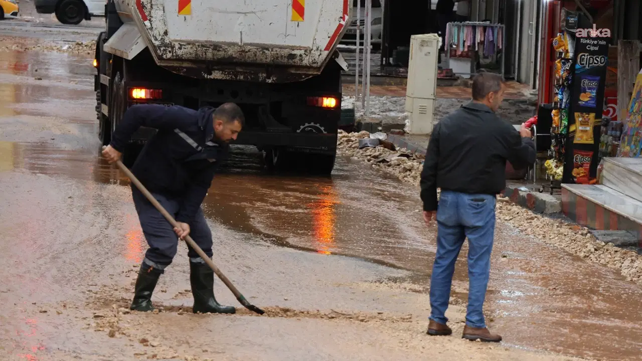 Diyarbakır’da sağanak taşkına neden gerçekleşti: Ekipler çalışma başlattı