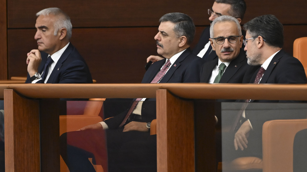 Erdoğan'ın fon skandalı için aldığı radikal kararı Uraloğlu duyurdu!