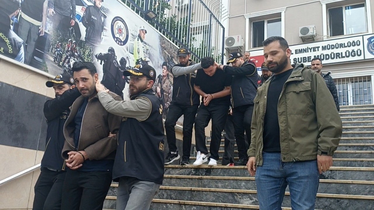 Sosyal medyada kavga edip aylık 500 bin lira kazanmış