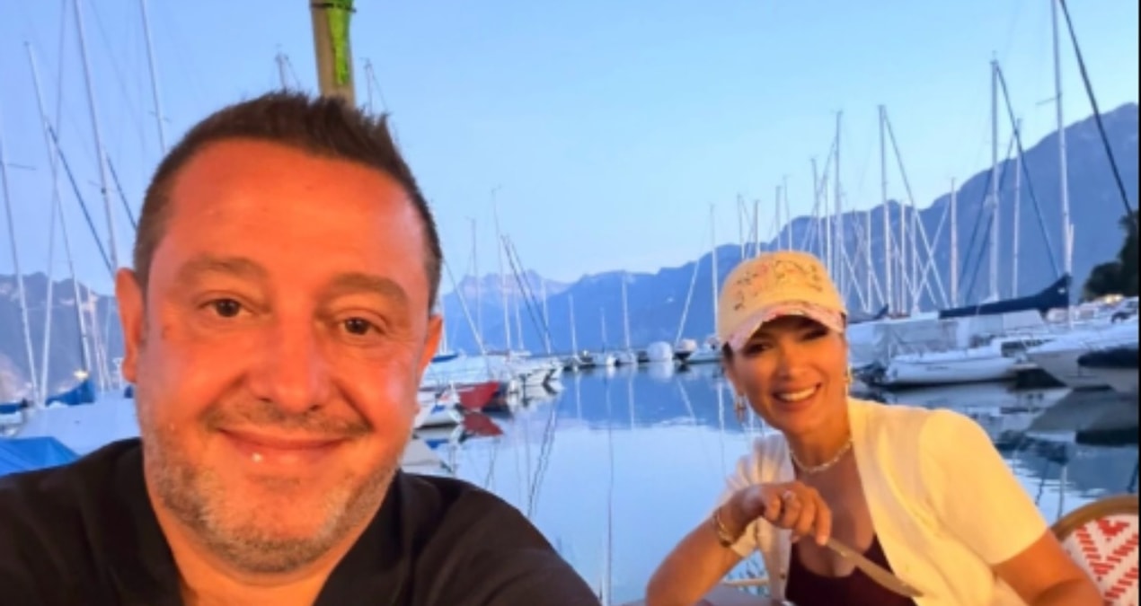 Nihat Kahveci ve eşinden mutluluk pozu: Kızları da aşk karelerine dahil gerçekleşti