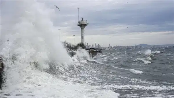 Meteoroloji'den Marmara ve Ege için fırtına uyarısı