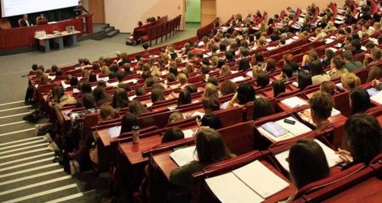 Üniversitelerde fenomenlik bölümü açıldı: Yıllık ücreti dudak uçuklattı
