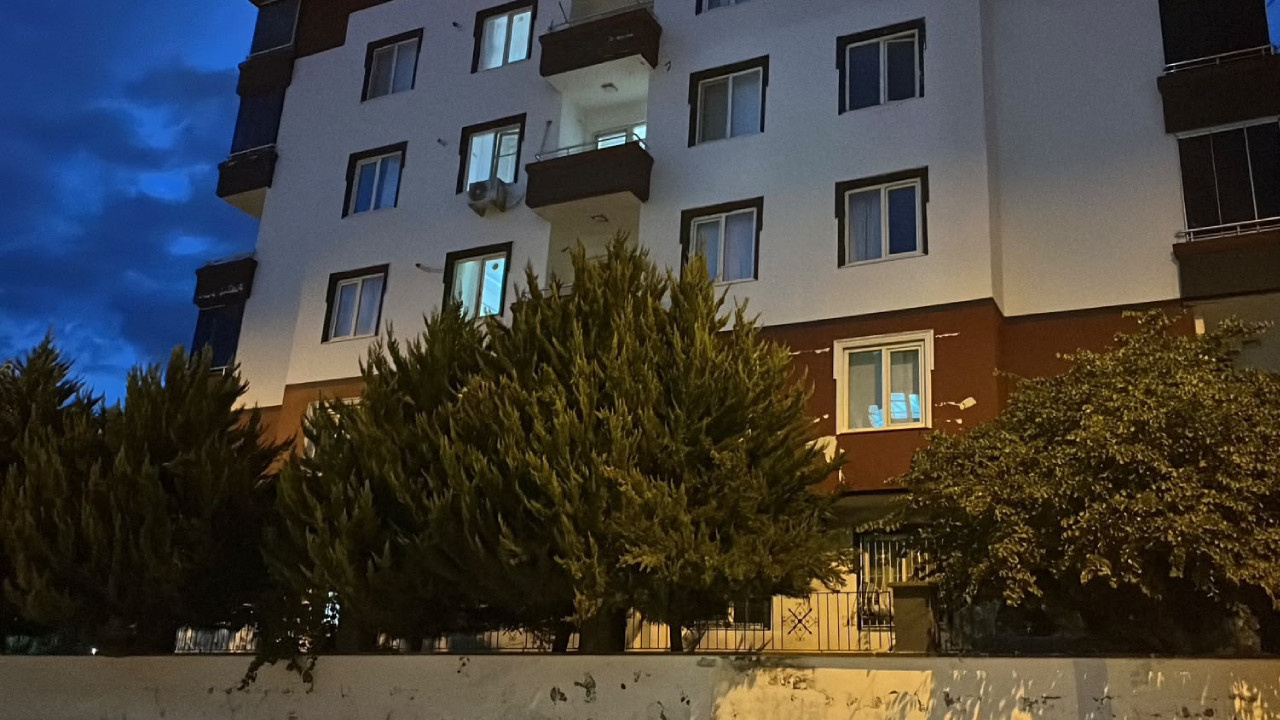 Gaziantep'te facia! Çocuklarıyla pencereden düştüler: 1 ölü 2 yaralı