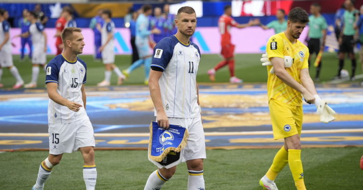 Edin Dzeko, milli formaya veda etti!