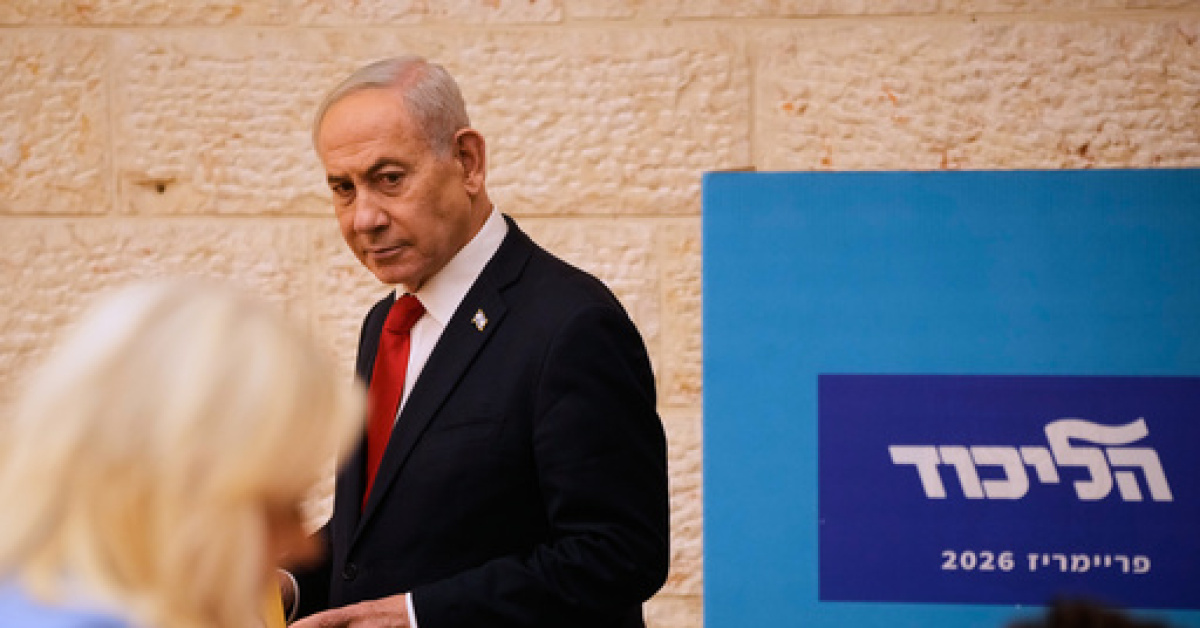 Eski İsrail Başbakanı: Netanyahu savaşa zemin hazırlıyor