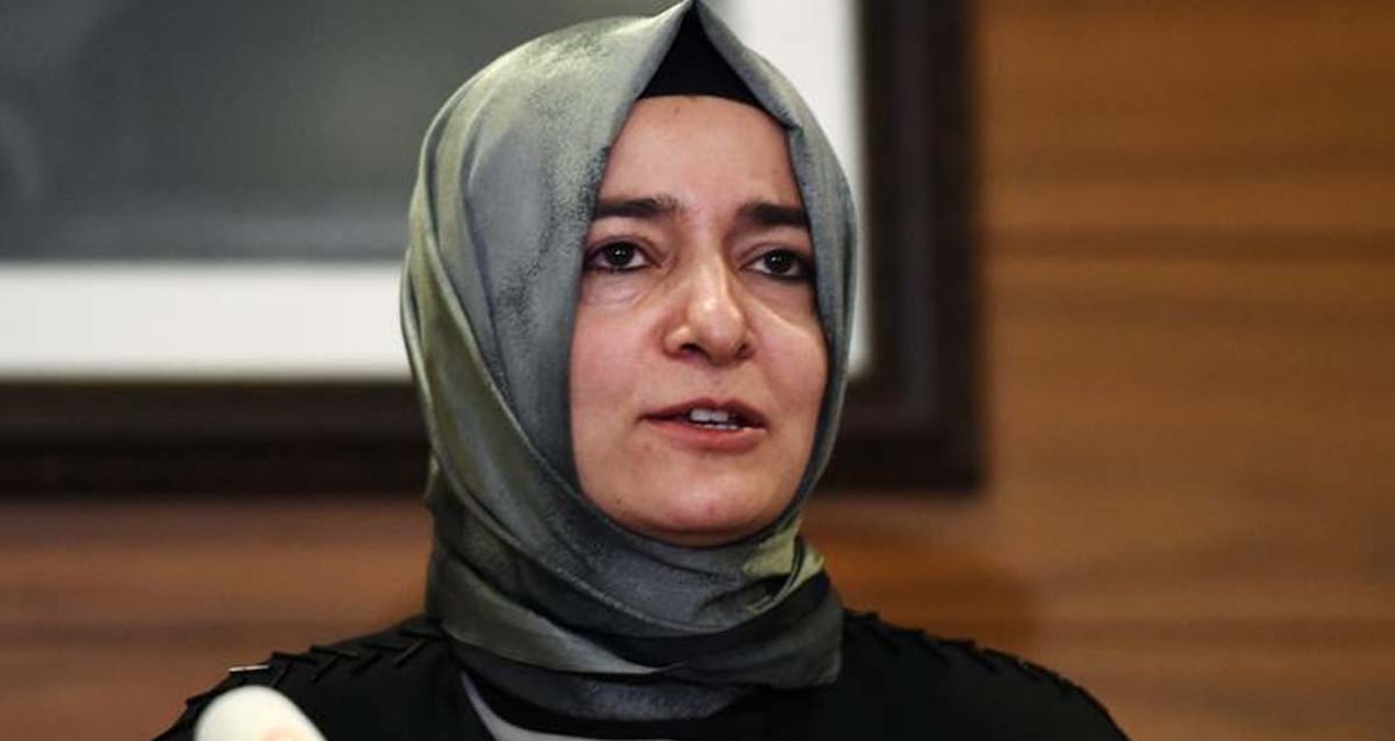 Fatma Betül Sayan Kaya 60 kişiyi tek kalemde neden sildi?
