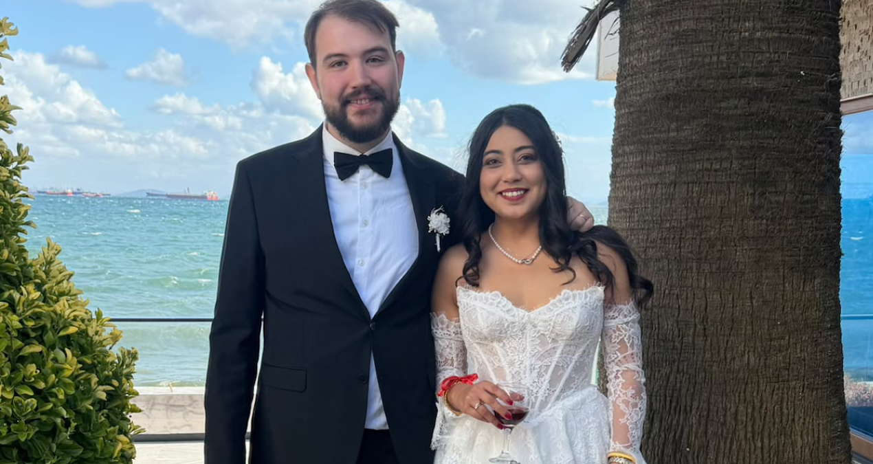 Tunca Ertör ve Ayşe Zülfikaroğlu evlerini birleştiriyor, yeni hayata başlıyor