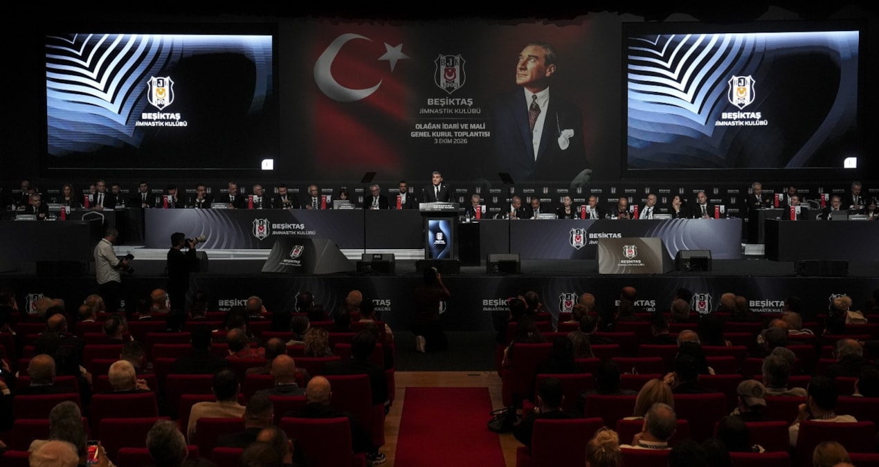 Beşiktaş Genel Kurulu'nda ortam gerginleşti: İhraç oylamasında salon gerildi