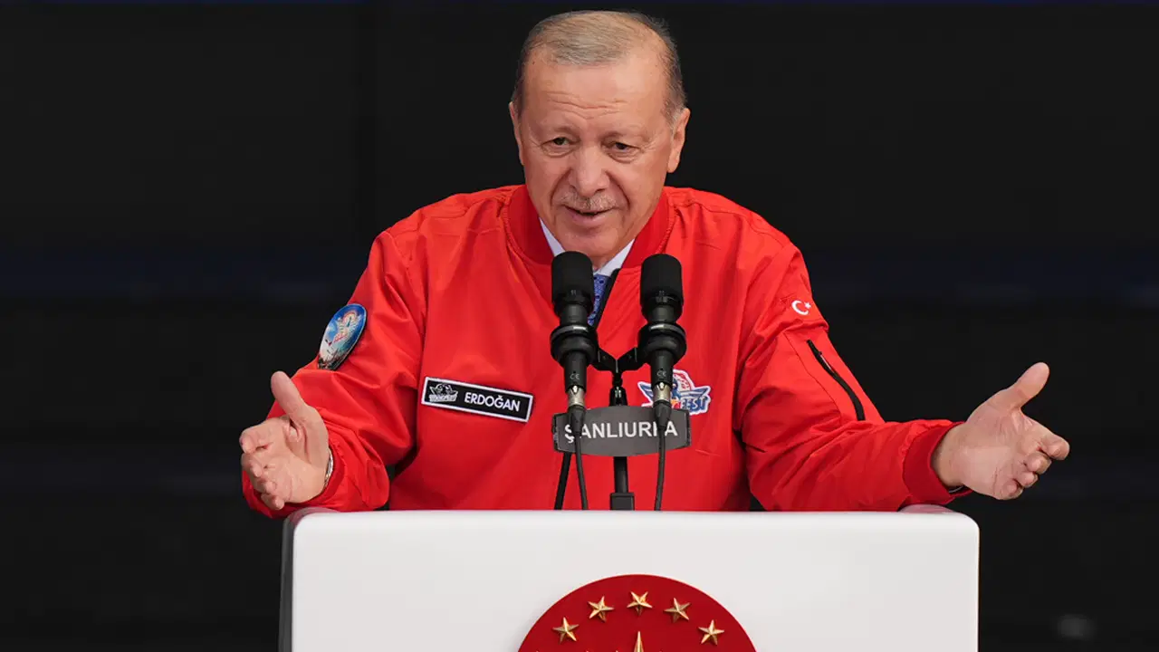 TEKNOFEST yeniden politik bir gösteriye dönüştü: Erdoğan, Bayraktar'a 'Damada...' dedi.
