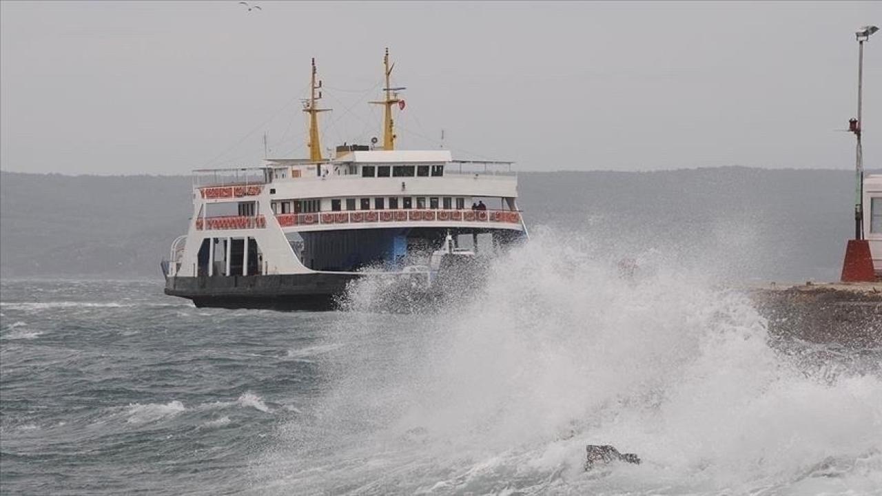 Kuzey Ege Feribotları, Fırtına Nedeniyle Seferleri Erteleniyor