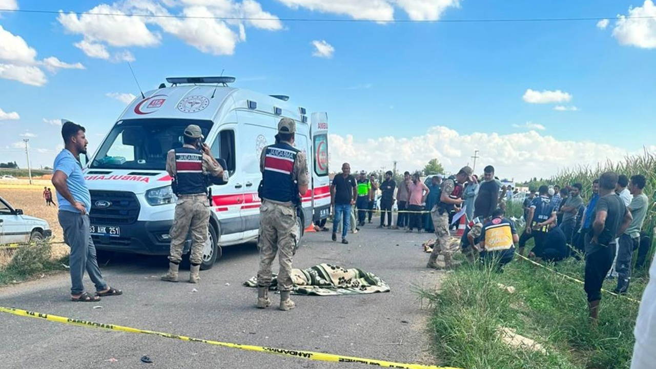 Şanlıurfa'da motorsikletli iki çocuk traktörle çarpışarak hayatını kaybetti